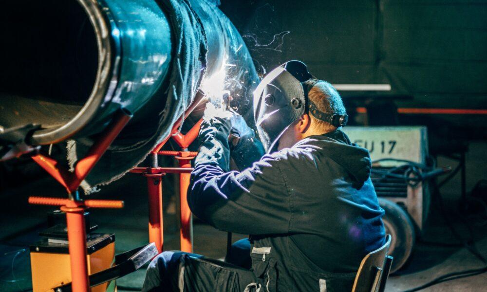 Navigating Welding Business Risks: Solutions for a Safer Future